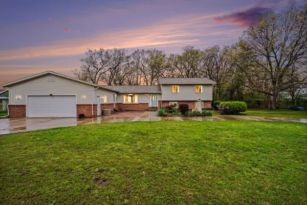 $550,000 | 15378 McLeans, Spring Lake, MI 49456