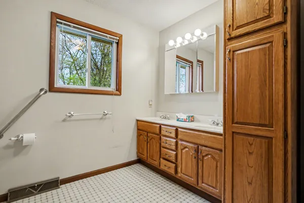 $550,000 | 15378 McLeans, Spring Lake, MI 49456