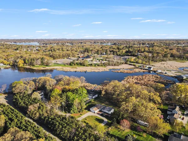$550,000 | 15378 McLeans, Spring Lake, MI 49456