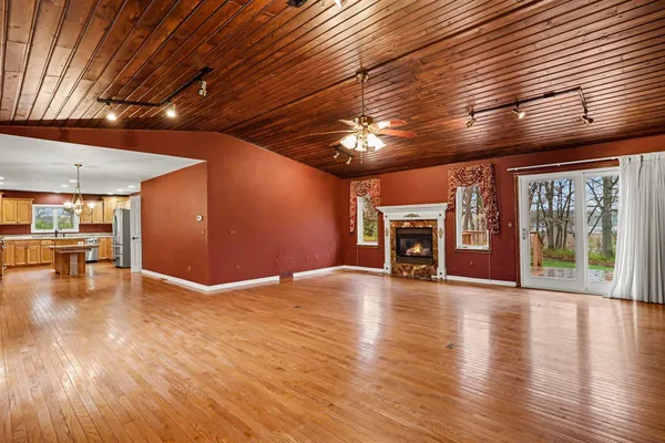 $550,000 | 15378 McLeans, Spring Lake, MI 49456
