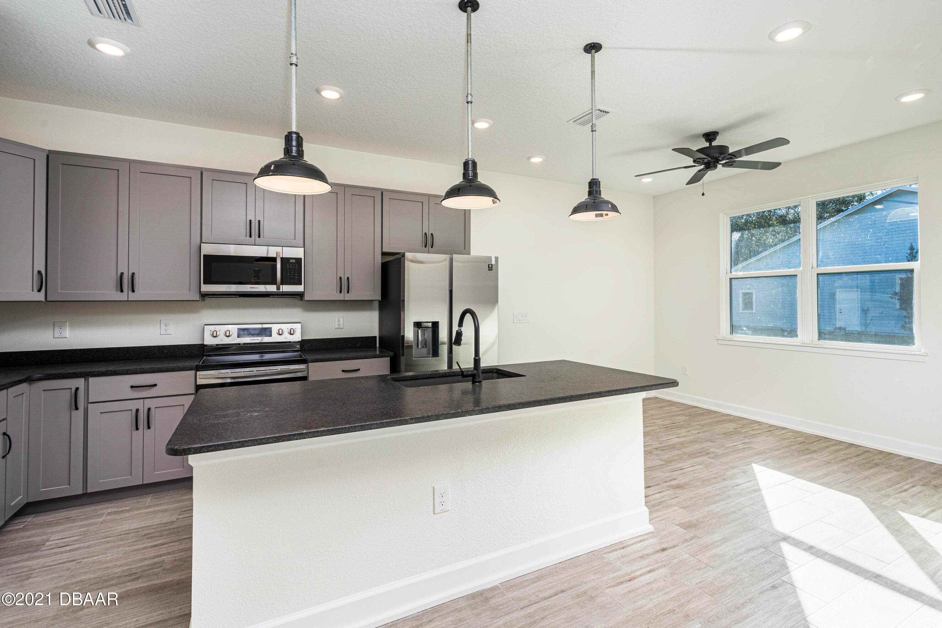 2085 Old Daytona Road Port Orange, FL 32128 - Photo 2 of 25 Immaculate Kitchen & Dining