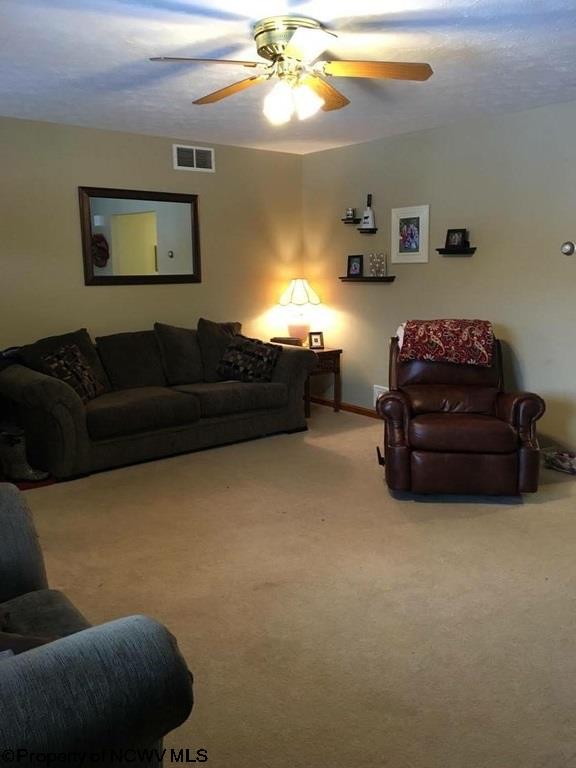 1523 Green Valley Road Bridgeport, WV 26330 - Photo 3 of 20 Gallery Image 3