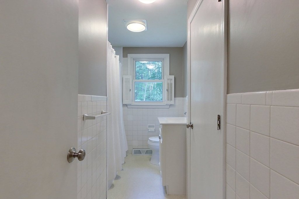 16 Crooked Spring Road North Billerica, MA 01862 - Photo 22 of 40 Gallery Image 22