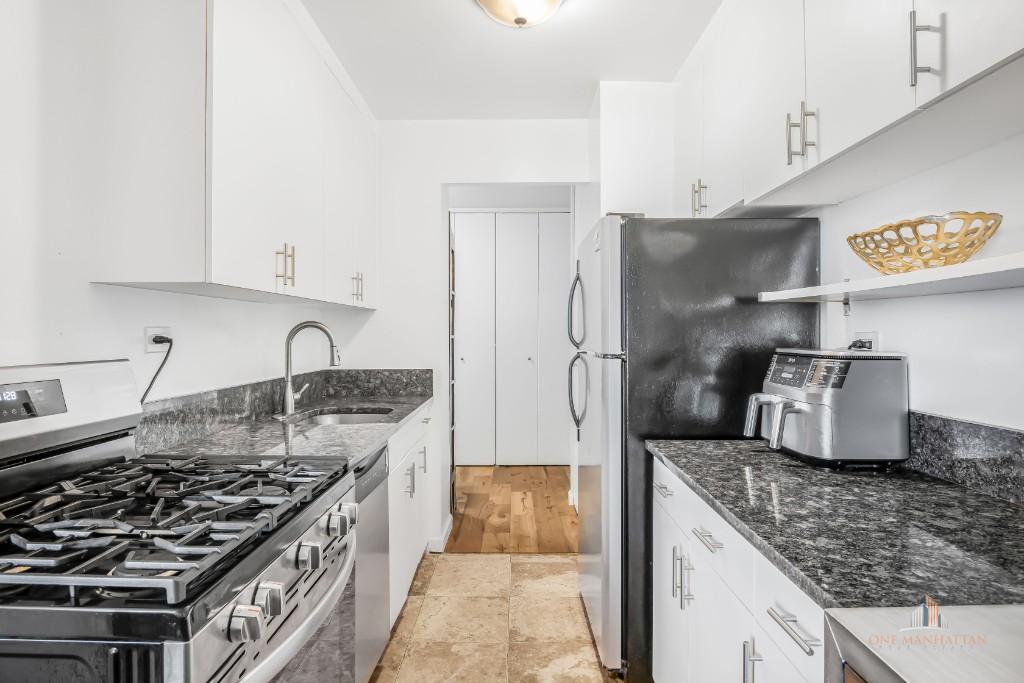 1619 3rd Avenue, Unit 23F Manhattan, NY 10128 - Photo 4 of 14 Photo 4