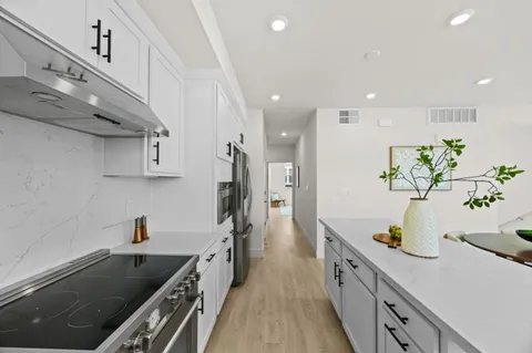 $1,088,000 | 922 Noble Fir Terrace, Unit 1, Sunnyvale, CA 94086