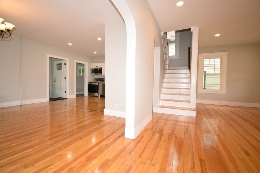 15 Quaboag Street Worcester, MA 01602 - Photo 11 of 42