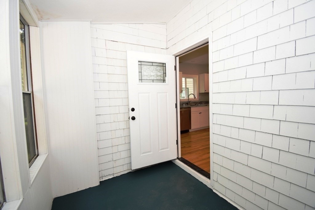 15 Quaboag Street Worcester, MA 01602 - Photo 32 of 42