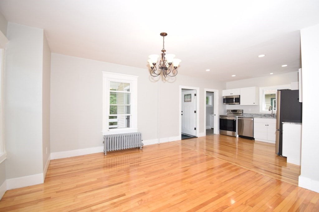 15 Quaboag Street Worcester, MA 01602 - Photo 5 of 42