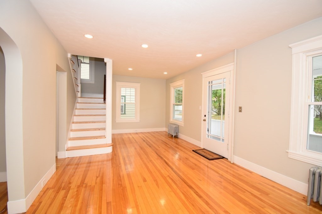 15 Quaboag Street Worcester, MA 01602 - Photo 9 of 42