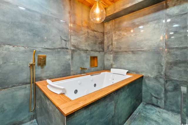 $2,400,000 | 527 Mt Gilead Road, Murrells Inlet, SC 29576