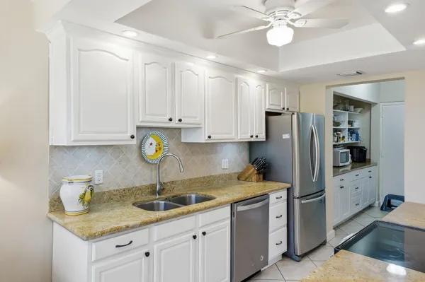 $349,000 | 5601 Jimmy Buffett Mem Highway, Unit 301S, Vero Beach, FL 32963