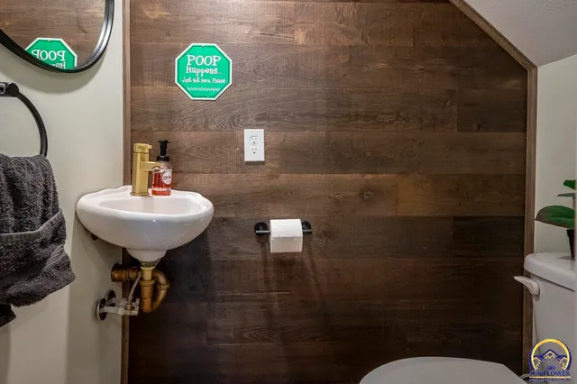 $365,000 | 1200 Southwest Taylor Street, Topeka, KS 66612