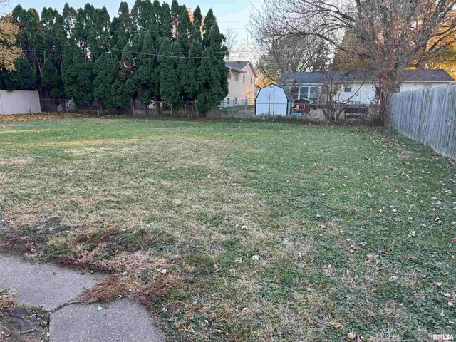 $1,000 | 4576 Cheyenne Avenue, Davenport, IA 52806