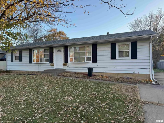 $1,000 | 4576 Cheyenne Avenue, Davenport, IA 52806