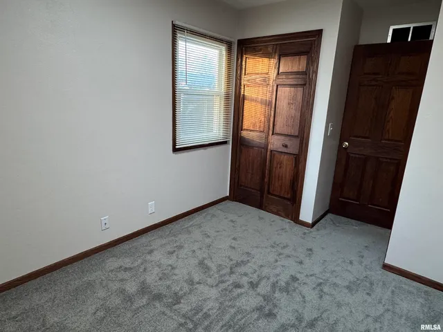 $1,000 | 4576 Cheyenne Avenue, Davenport, IA 52806