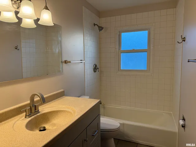 $1,000 | 4576 Cheyenne Avenue, Davenport, IA 52806