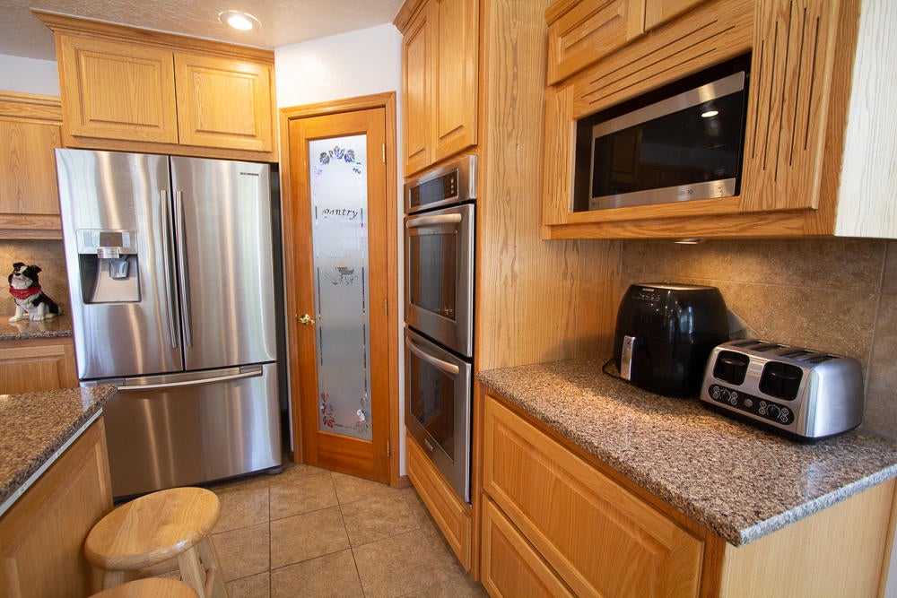 9254 Old Fort Road Klamath Falls, OR 97601 - Photo 19 of 62 15