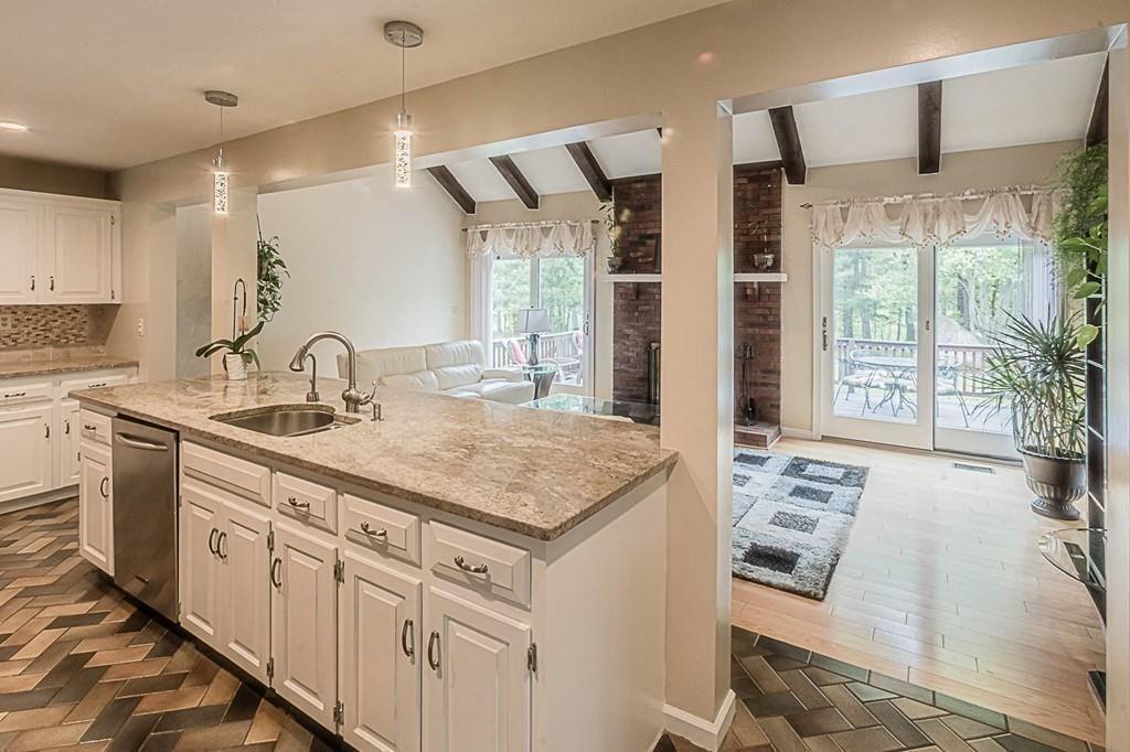 22 Colonial Drive Mendon, MA 01756 - Photo 13 of 42