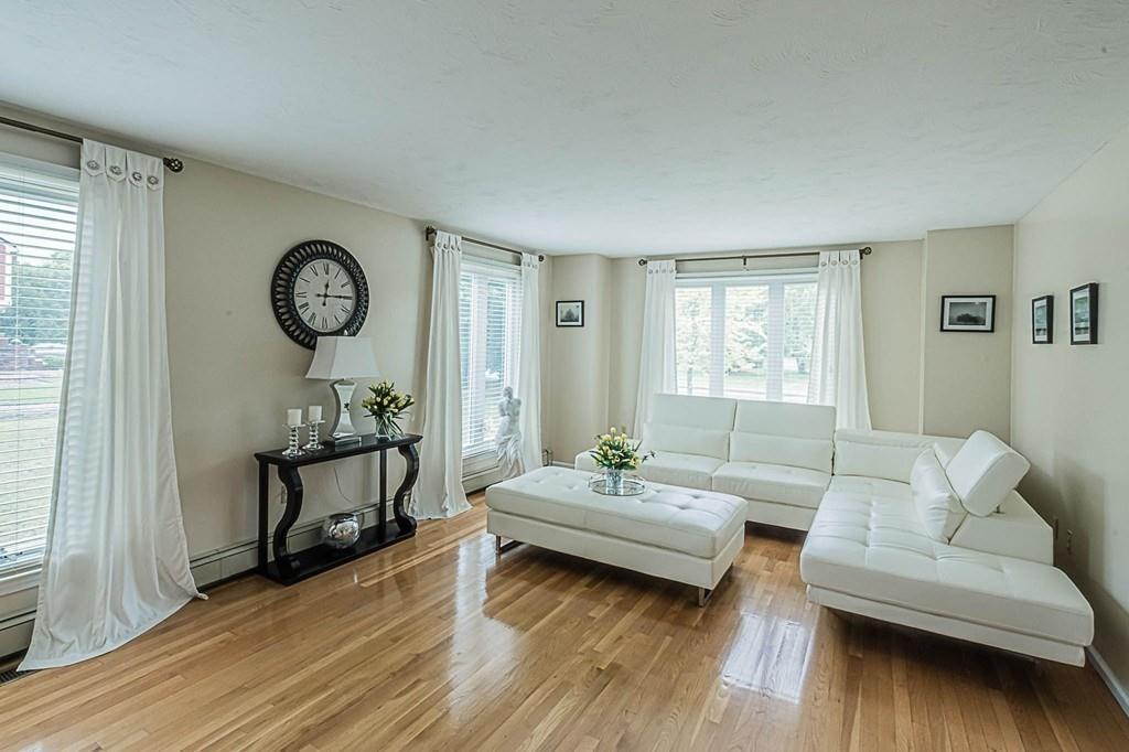 22 Colonial Drive Mendon, MA 01756 - Photo 4 of 42