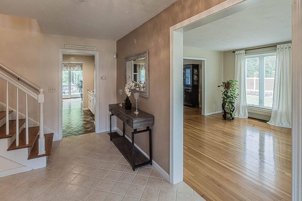 22 Colonial Drive Mendon, MA 01756 - Photo 7 of 42