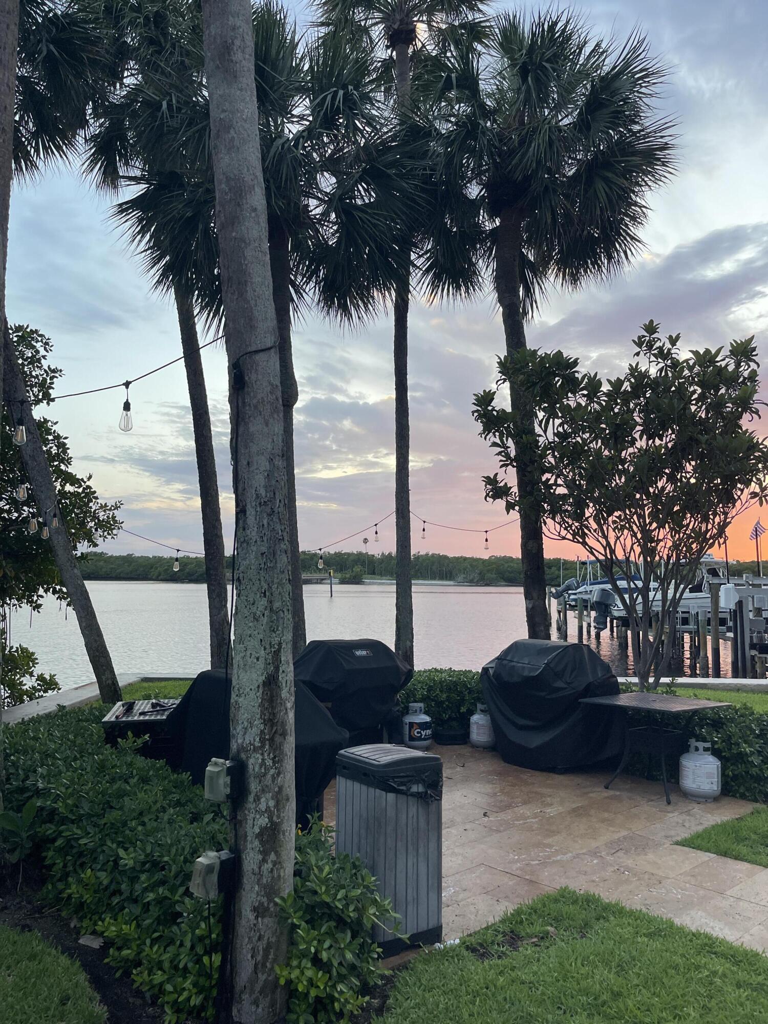 2001 North Ocean Boulevard, Unit 301 Boca Raton, FL 33431 - Photo 4 of 41 Grills