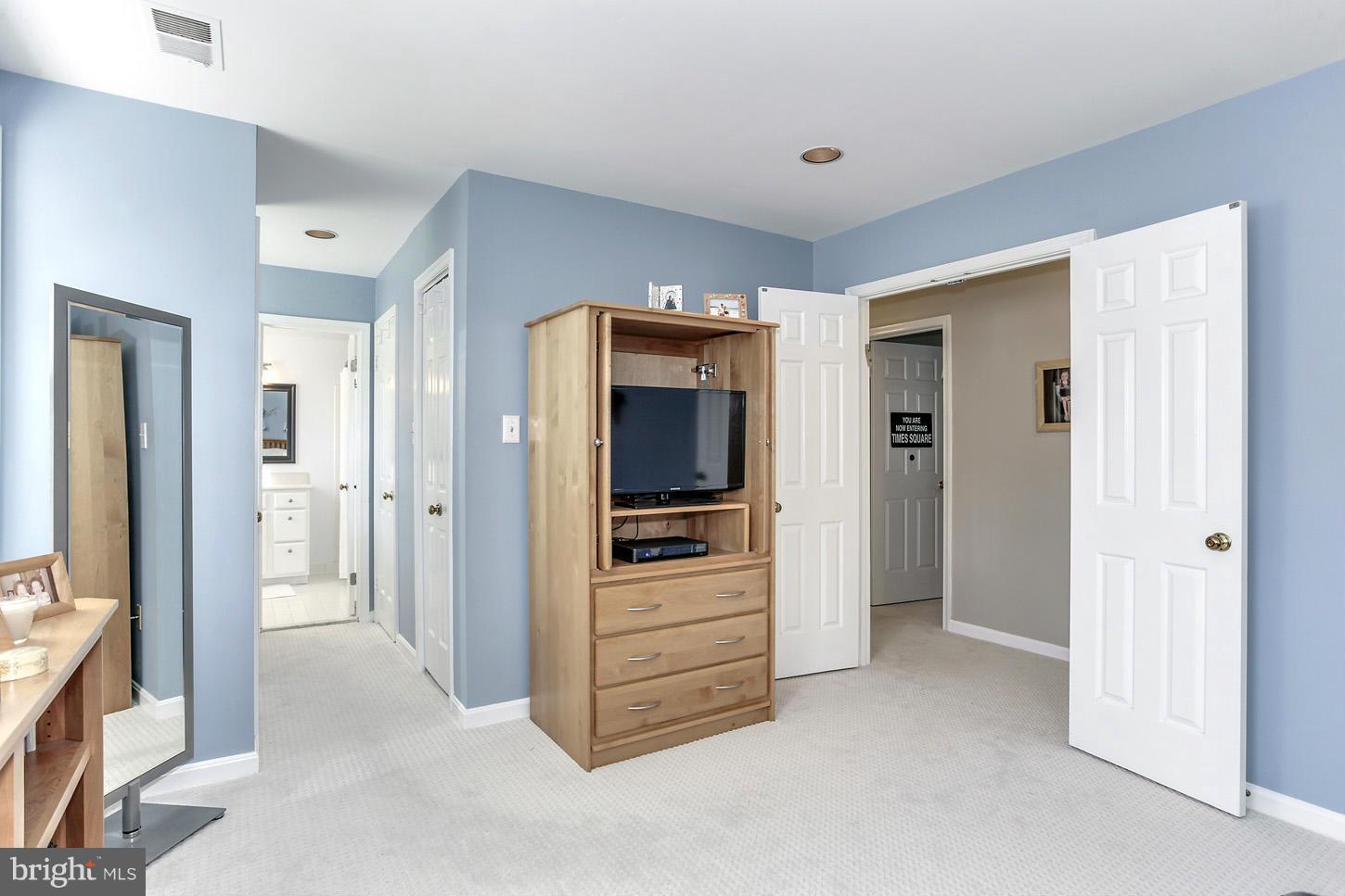 2301 McCormick Road Rockville, MD 20850 - Photo 17 of 30 Bedroom (Master)