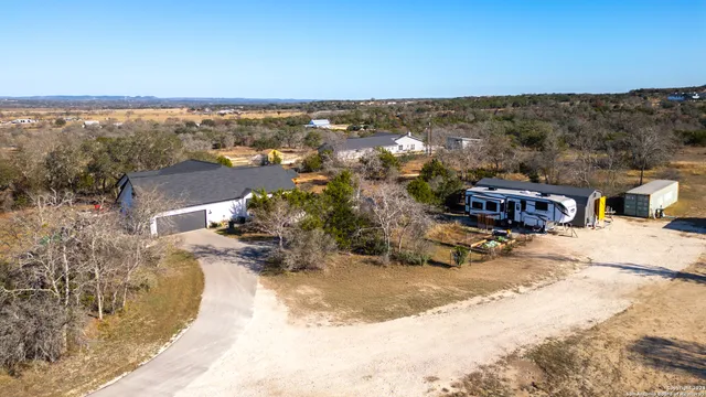 $989,900 | 23 Waring Road, Boerne, TX 78013