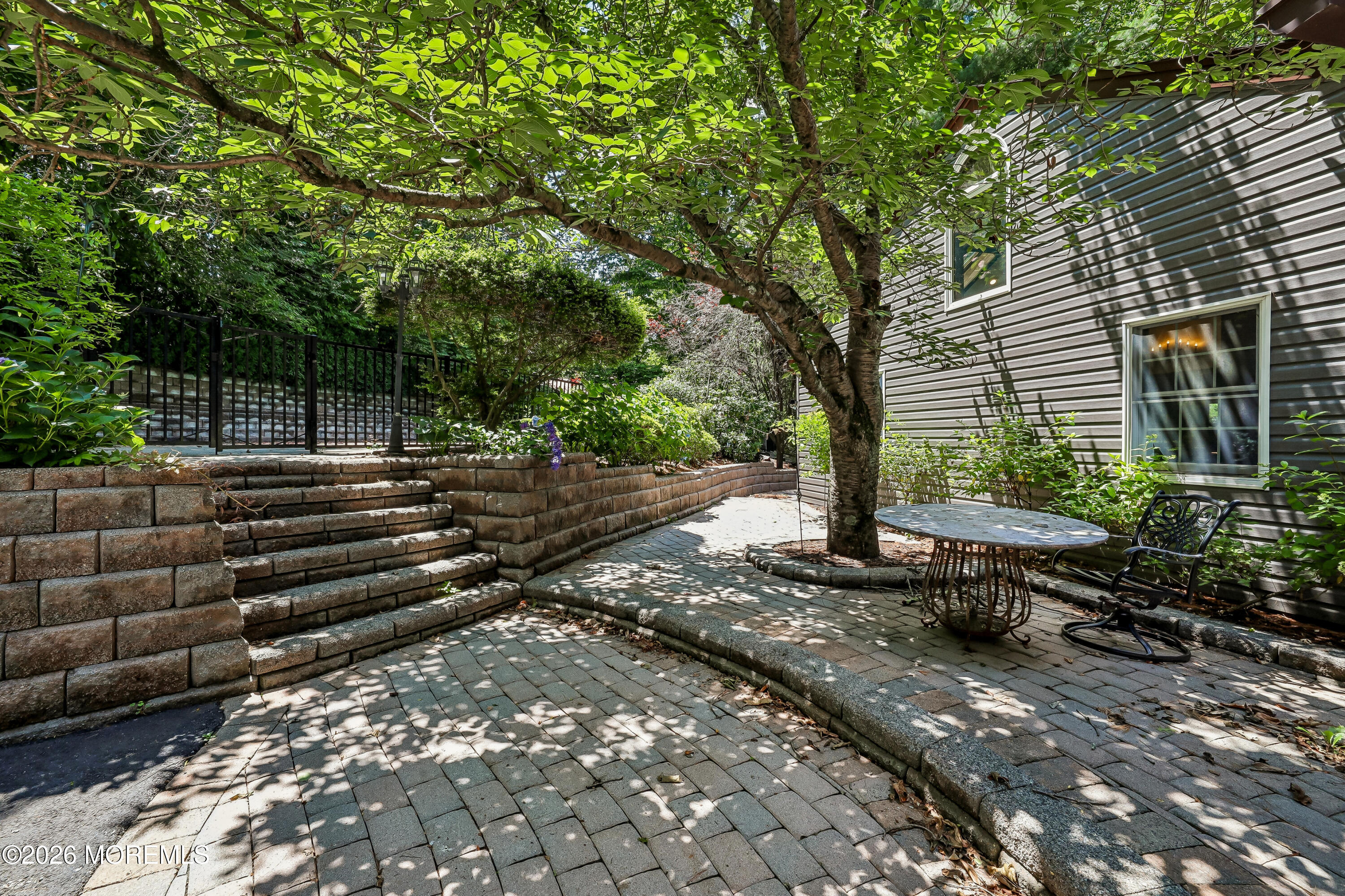 827 Holmdel Road Holmdel, NJ 07733 - Photo 34 of 40 035