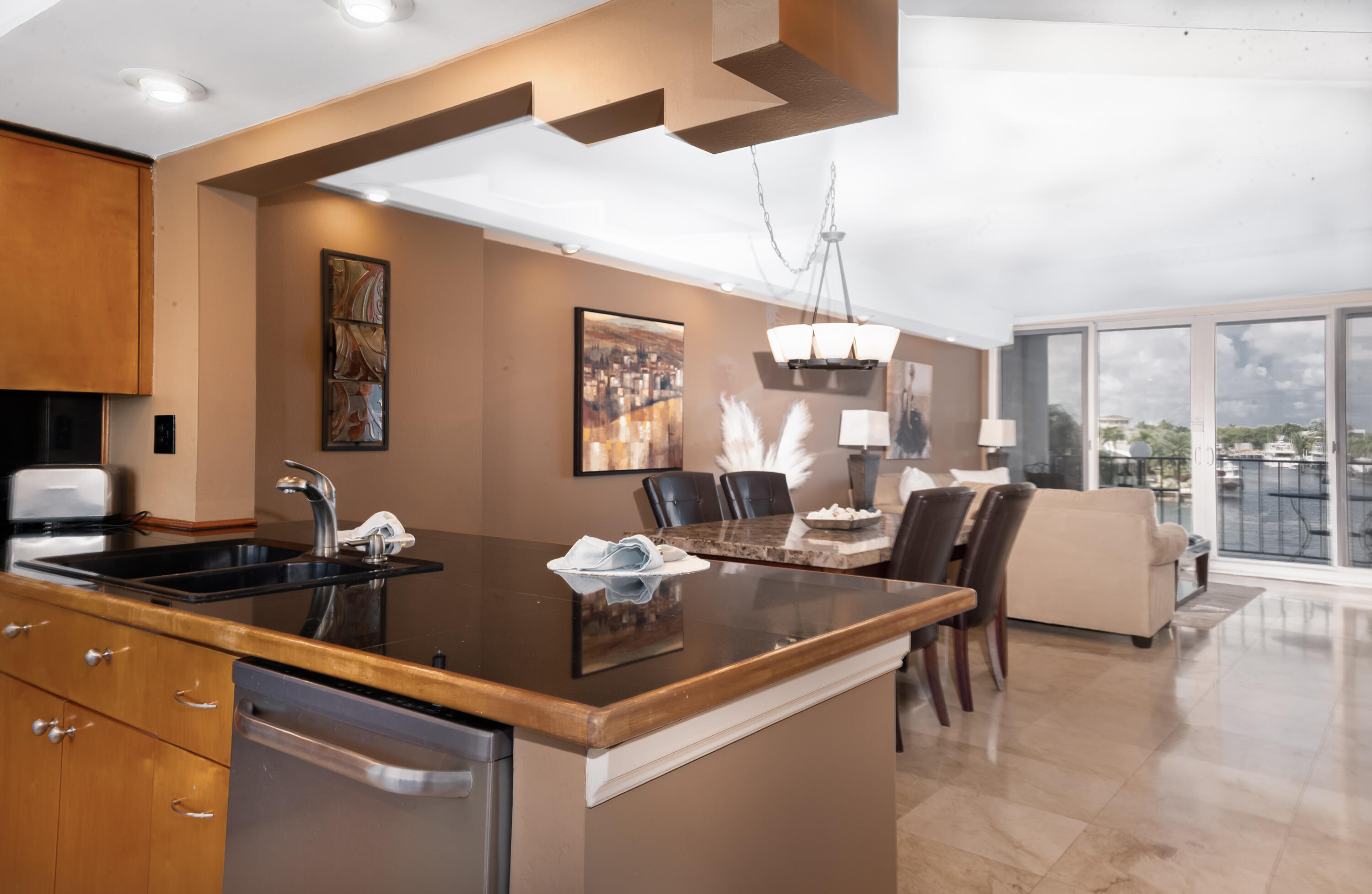 521 North Riverside Drive, Unit 208 Pompano Beach, FL 33062 - Photo 4 of 50 Open Kitchen