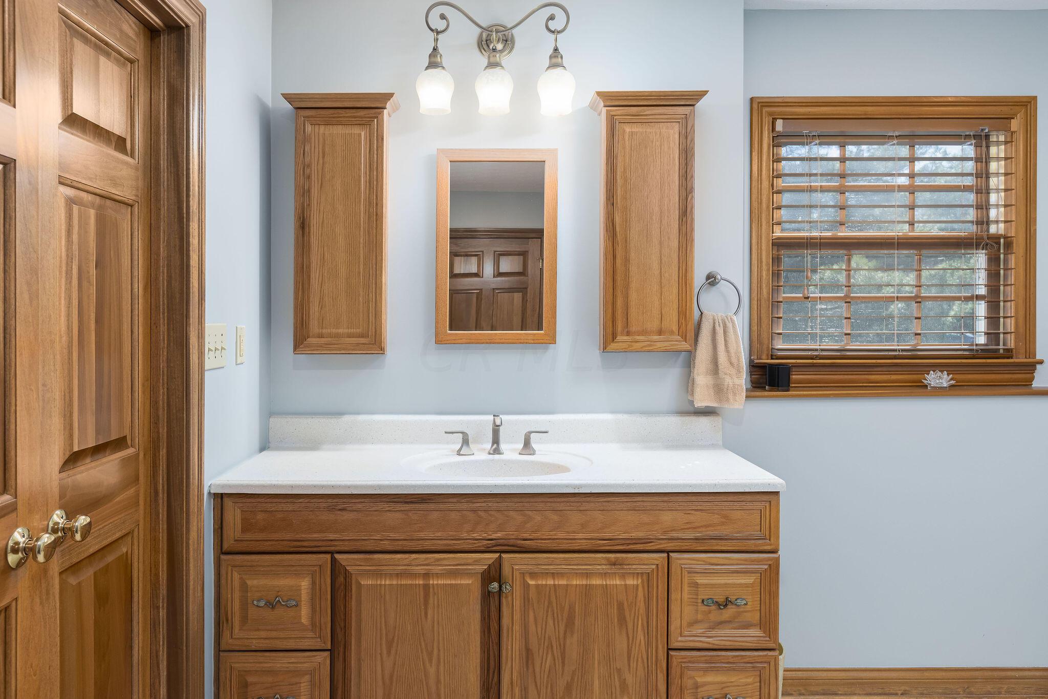 12745 Gorsuch Road Galena, OH 43021 - Photo 17 of 48 Large & bright