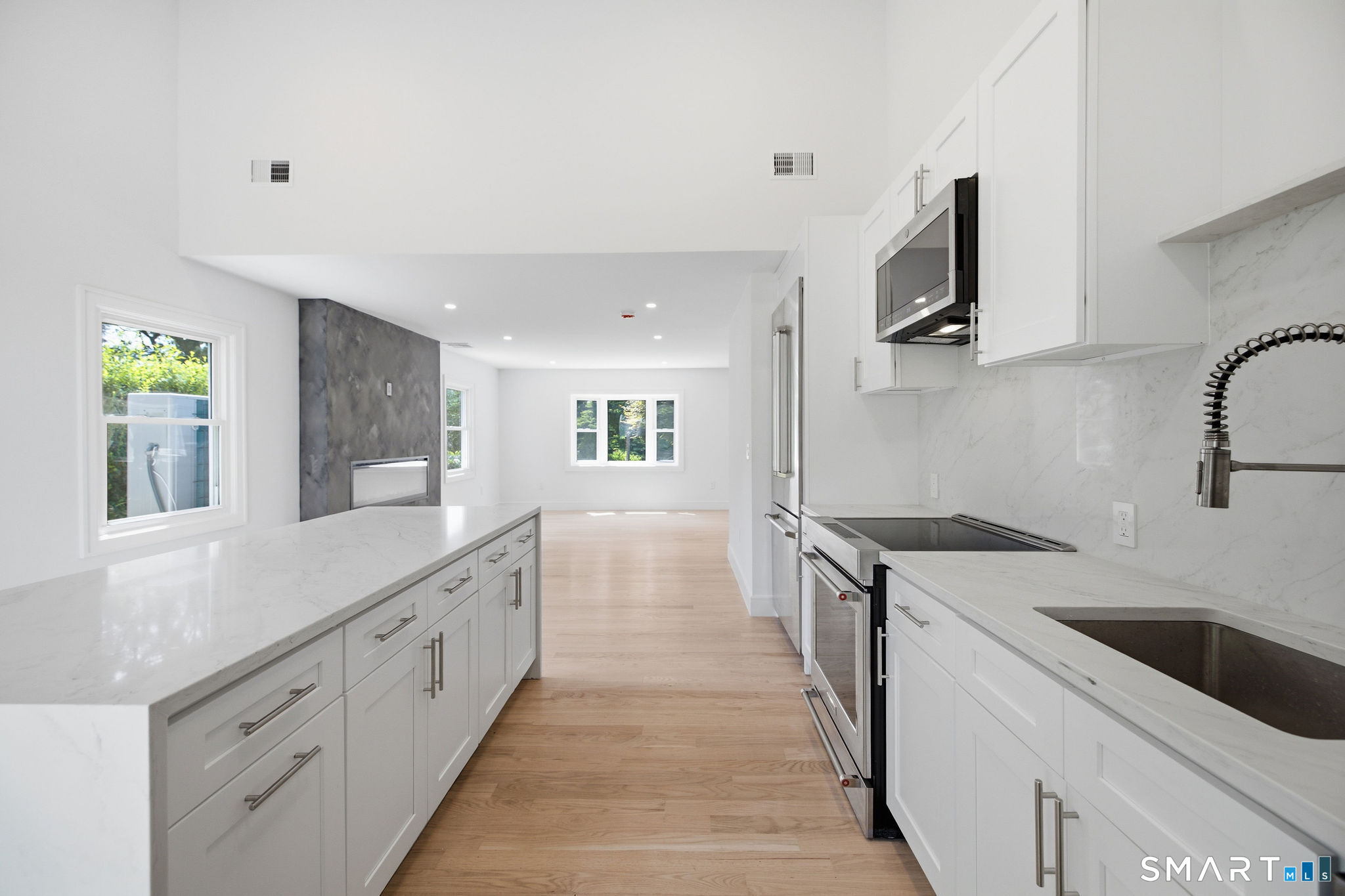 5 Tod Road Norwalk, CT 06851 - Photo 14 of 40