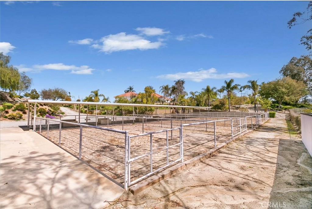 15980 Summit Crest Drive Riverside, CA 92506 - Photo 10 of 43