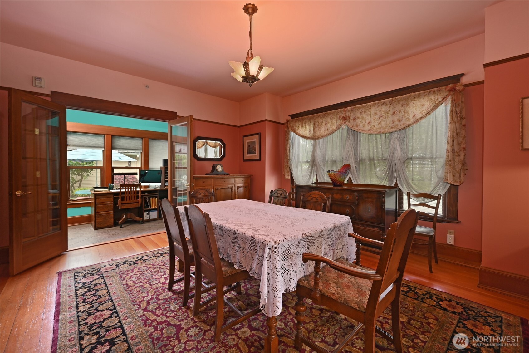 10425 East Riverside Drive Bothell, WA 98011 - Photo 8 of 40
