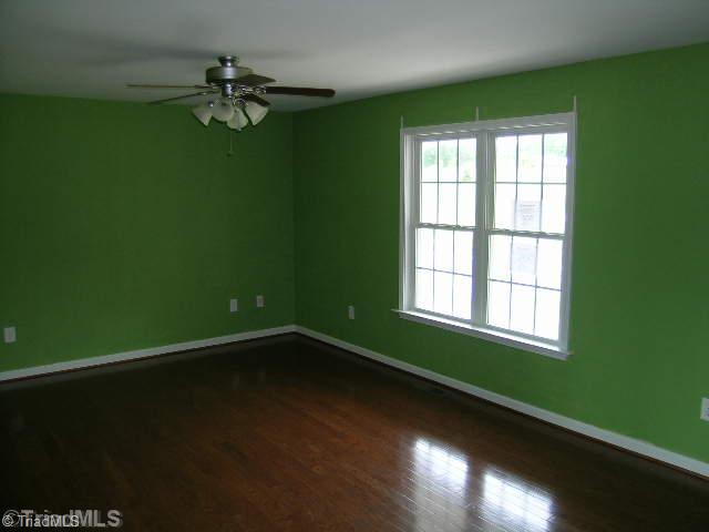 1603 Foxfire Road Asheboro, NC 27205 - Photo 4 of 12 Living Room.
