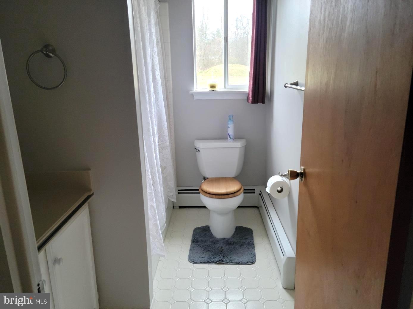 3140 Wild Run Road Pennsburg, PA 18073 - Photo 15 of 31 Main Floor Full Bathrooom