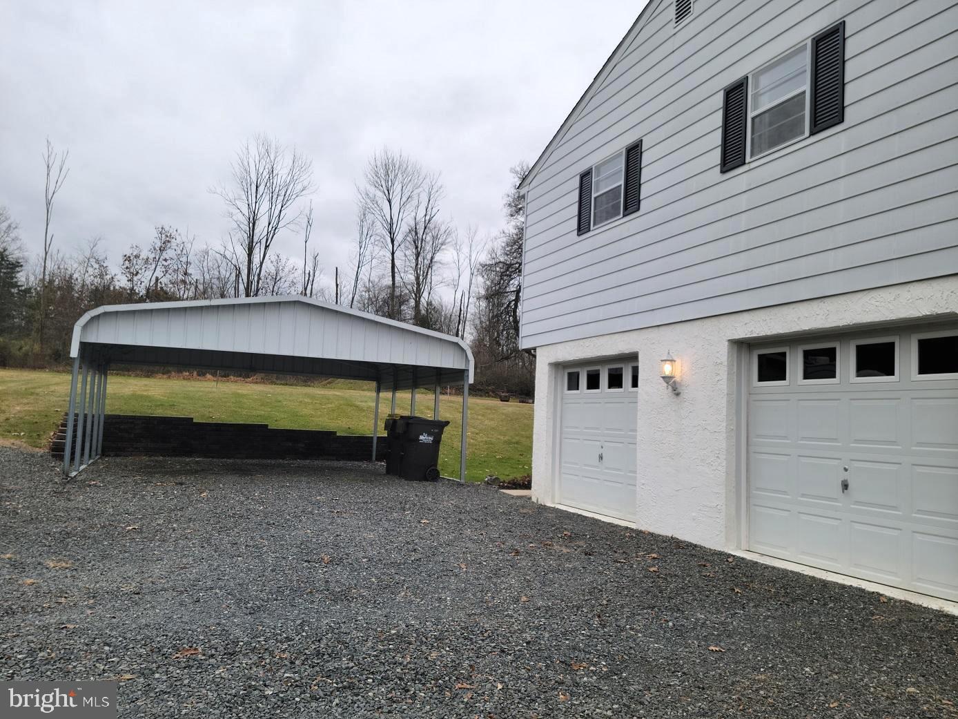 3140 Wild Run Road Pennsburg, PA 18073 - Photo 7 of 31 Garage/Carport
