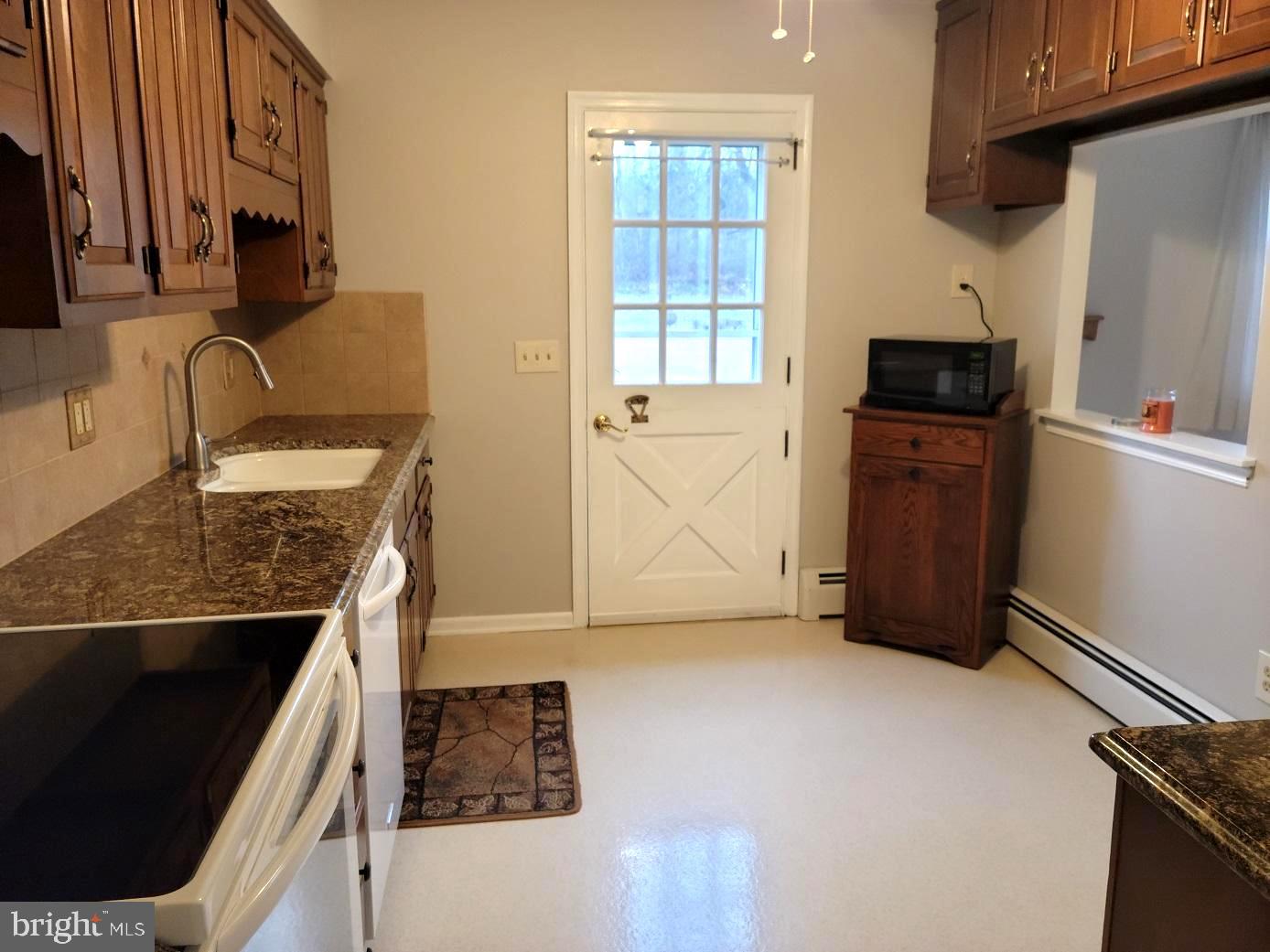 3140 Wild Run Road Pennsburg, PA 18073 - Photo 10 of 31 Kitchen