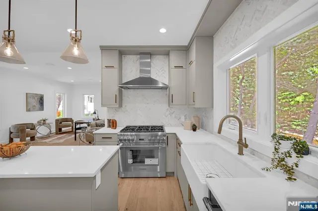 $1,699,000 | 25 Wardell Road, Livingston, NJ 07039