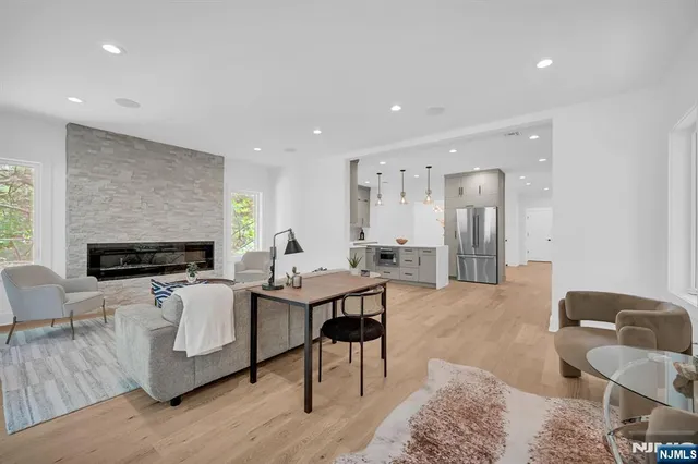 $1,699,000 | 25 Wardell Road, Livingston, NJ 07039