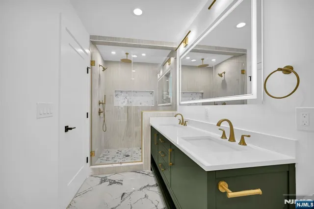 $1,699,000 | 25 Wardell Road, Livingston, NJ 07039