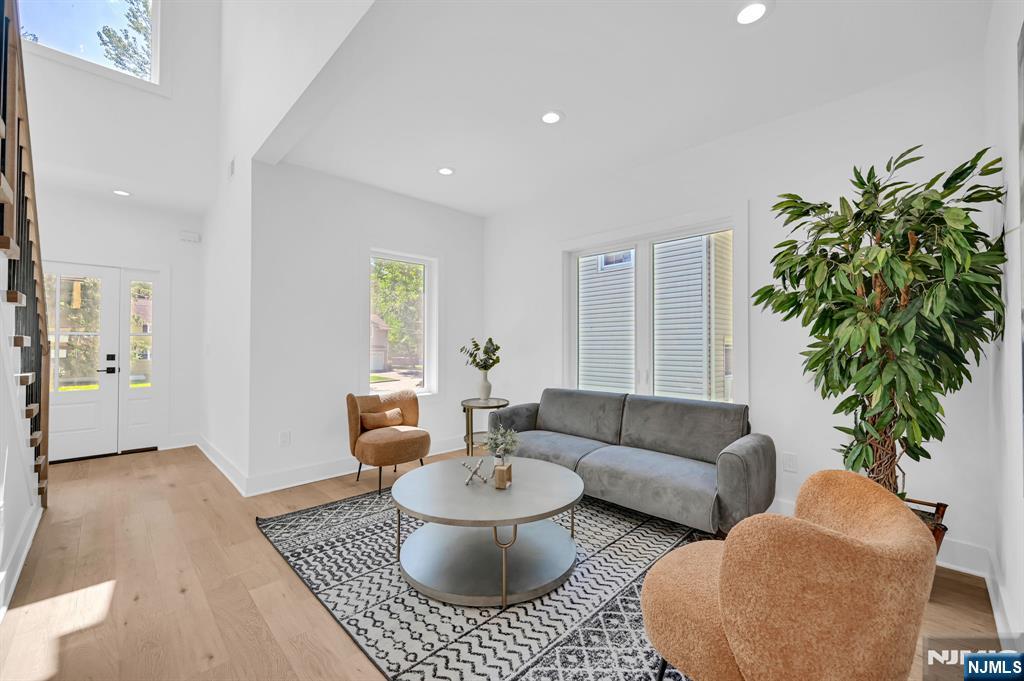 25 Wardell Road Livingston, NJ 07039 - Photo 4 of 34