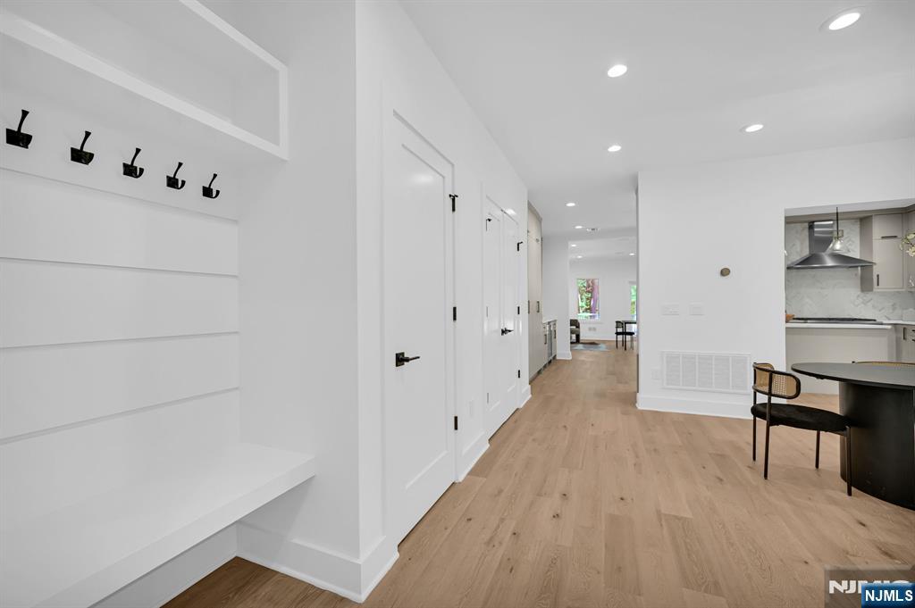 25 Wardell Road Livingston, NJ 07039 - Photo 5 of 34