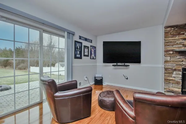 $4,000 | 478 Lake Road, New Windsor, NY 12553