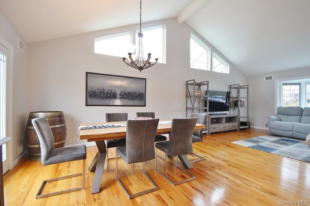 478 Lake Road New Windsor, NY 12553 - Photo 4 of 40