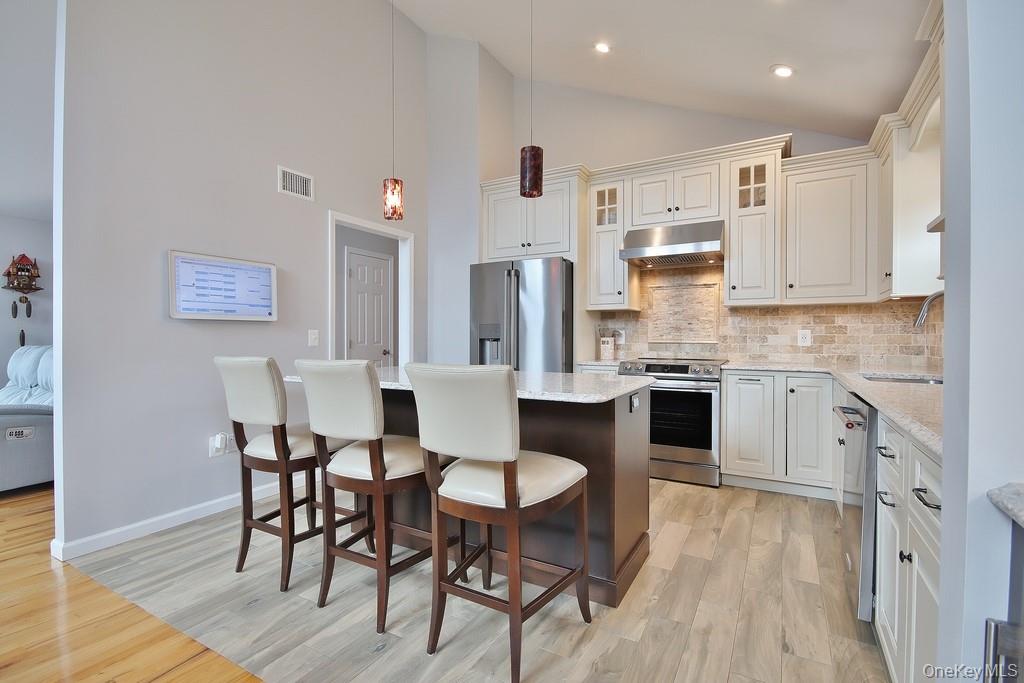 478 Lake Road New Windsor, NY 12553 - Photo 6 of 40