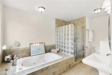 $3,299,000 | 354 62nd Street, Newport Beach, CA 92663