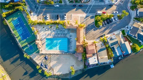 $3,299,000 | 354 62nd Street, Newport Beach, CA 92663