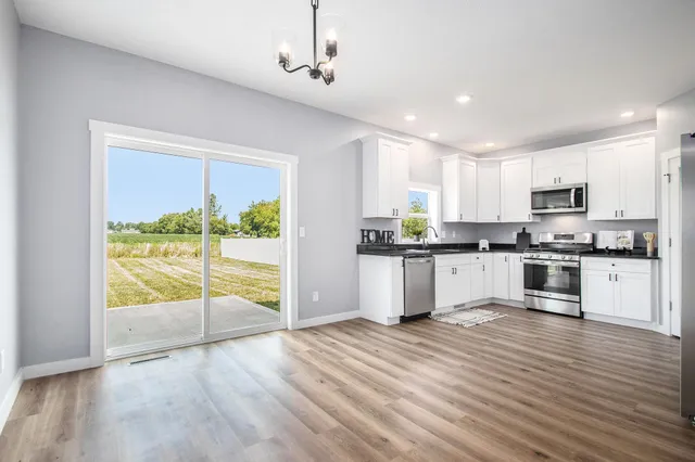 $350,000 | 652 Bungalow Drive, Nappanee, IN 46550