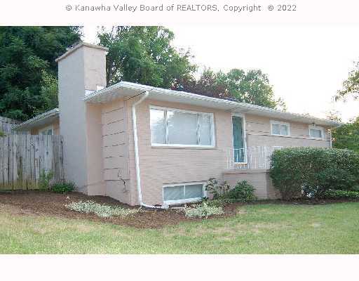 809 Carroll Road Charleston, WV 25314 - Photo 1 of 8 Exterior Front.