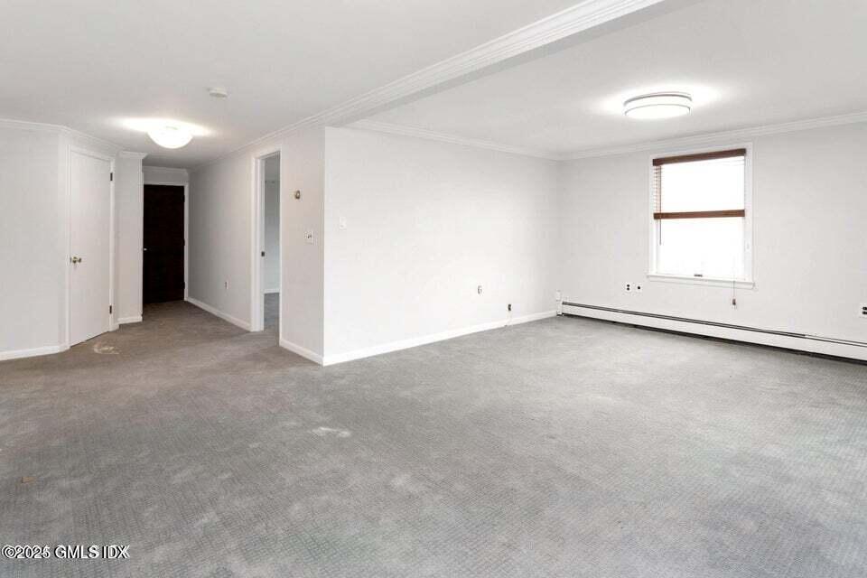 3 Old Field Point Road, Unit 4 Greenwich, CT 06830 - Photo 4 of 8 Living Room